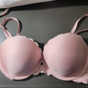 Victoria's Secret Pink Bra with Underwire and Adjustable Straps Sz 34 E(DD)